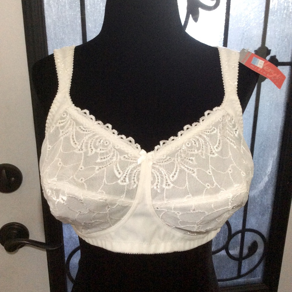 NWT Amoena Carmen white lace bra
